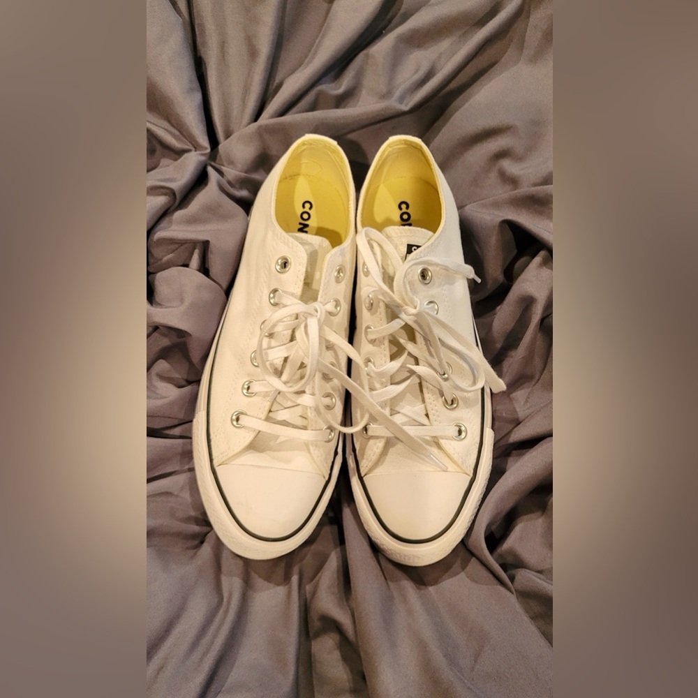 Converse Chuck Taylor All Star Lift Platform Sneaker.  Size 8